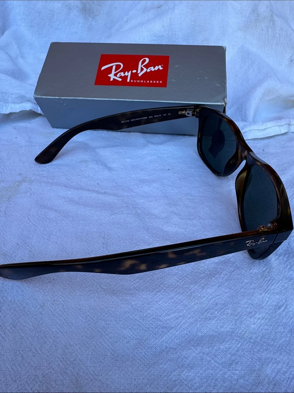 Ray-Ban tortoise/havanna Sunglasses with Brown Case and Silver Box